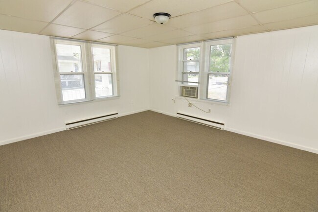 Foto del edificio - 24 Jackson Ave