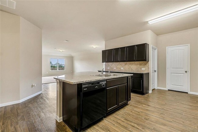 Foto del edificio - 6211 Wideleaf Dr
