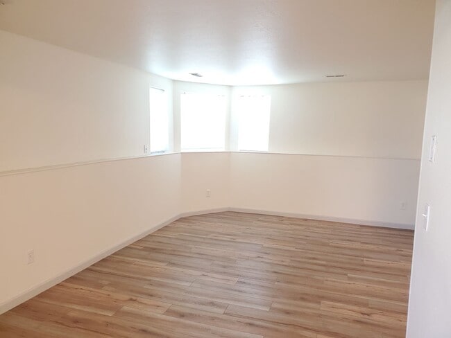 Building Photo - Newly Remodeled Home in Belgrade