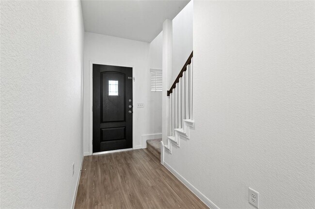 Building Photo - 1040 Laguna Cv Dr
