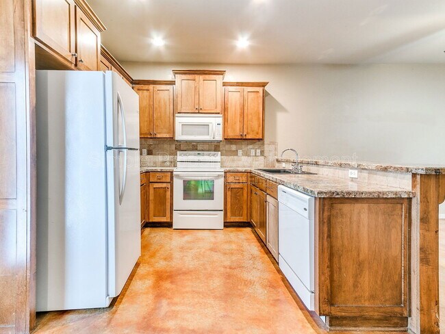 Foto del edificio - 2876 Muzzy St