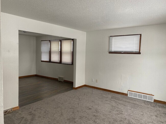 Foto del edificio - 3 bed, 2 bath Single Family Home