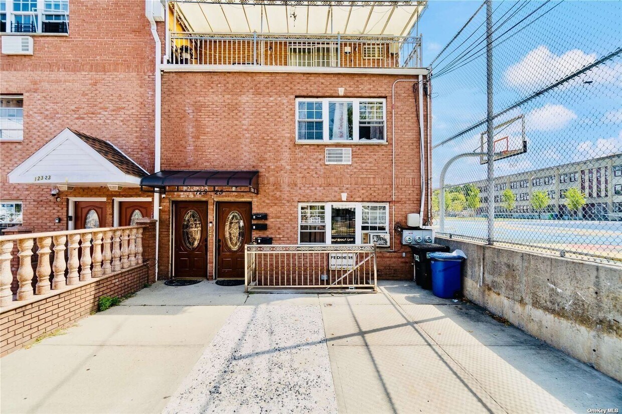 Primary Photo - 123-25 147th St