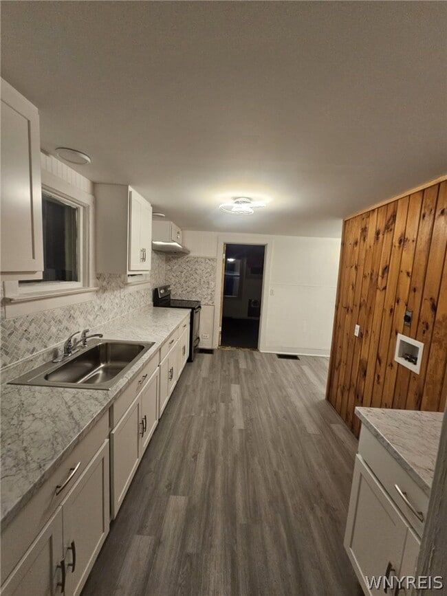 Building Photo - 20 Dunn Ave