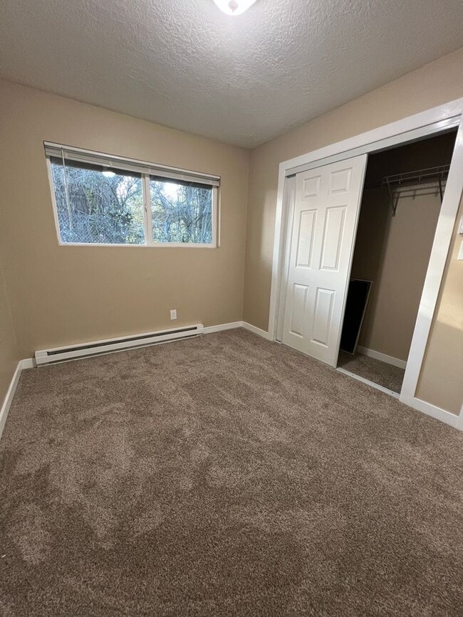 Foto del edificio - Fully Remodeled Rockwood 2-Bedroom