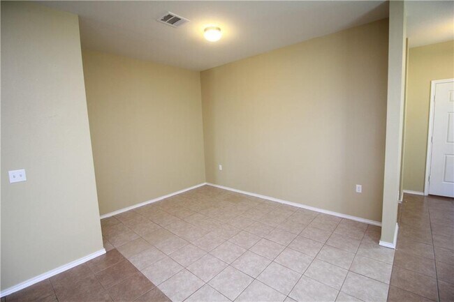 Foto del edificio - 5704 Knoll Pines Pass