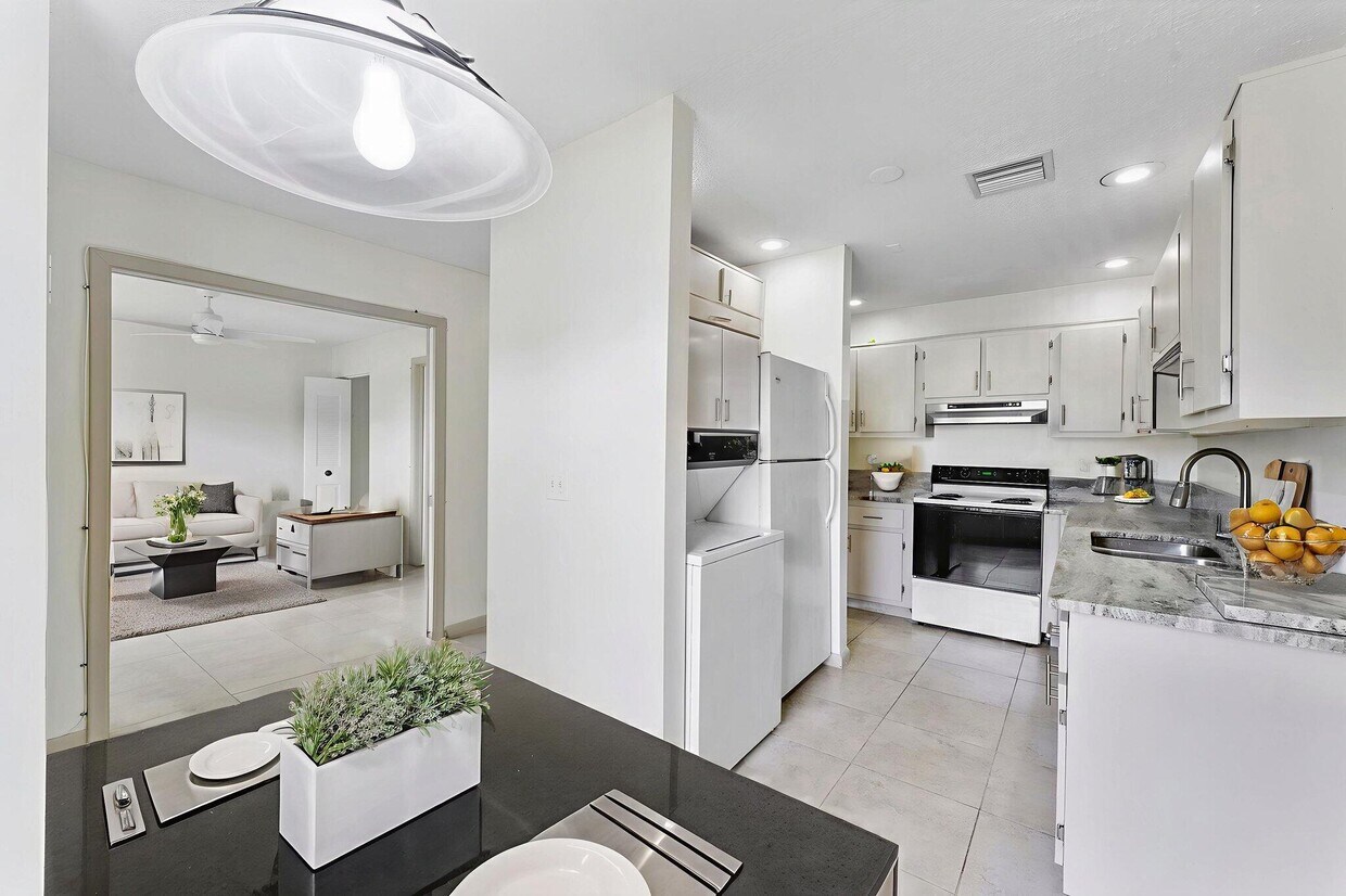 Foto principal - 1521 NW 18th Ave