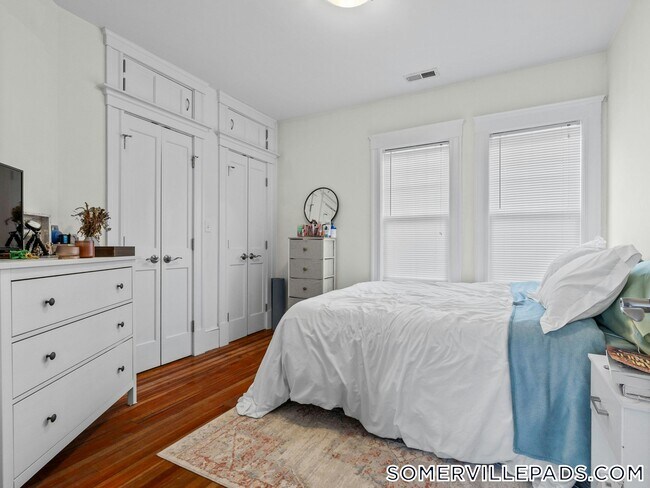 Building Photo - 78 Bowdoin St