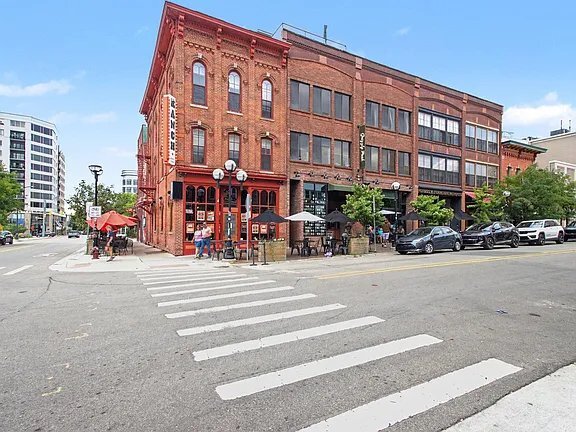 Foto del edificio - 120 W Washington St