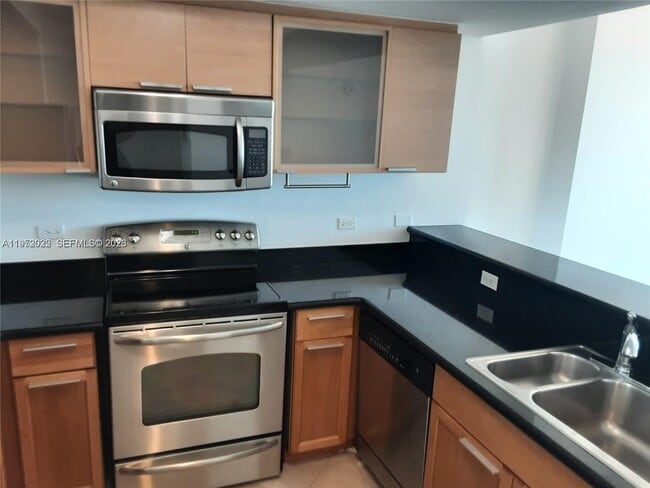 Foto del edificio - 140 S Dixie Hwy