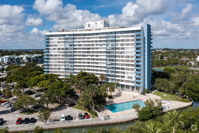 Building Photo - Parkview Point Condos