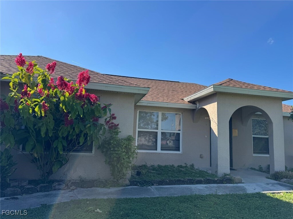 Primary Photo - 107 Indiana Pl