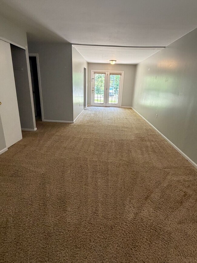 Building Photo - 1306 Black Forest Dr
