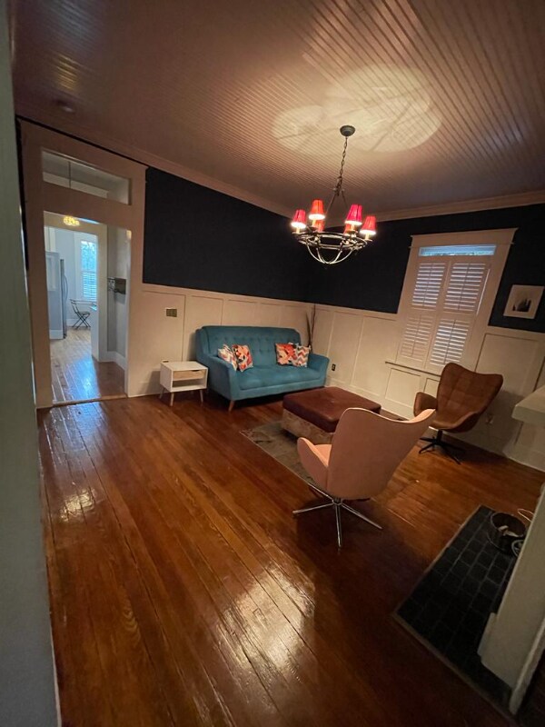 Primary Photo - 1528 Cambridge Ave