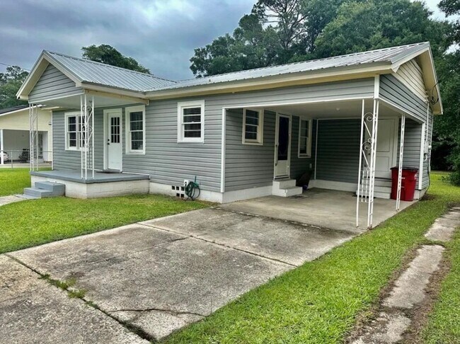 Foto del edificio - 2 Bed/1 Bath House