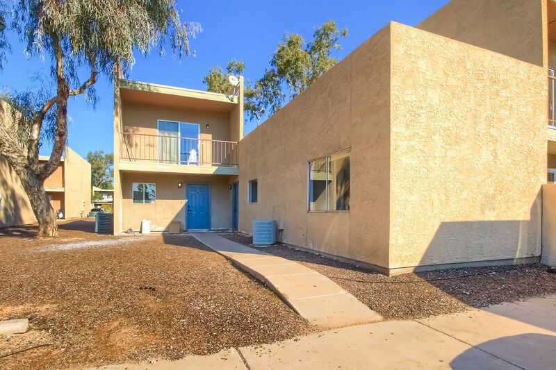 Primary Photo - 2814 E Kathleen Rd
