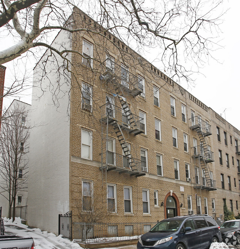 Primary Photo - 367 96th St