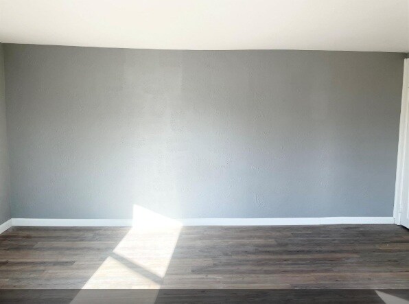Foto del edificio - 7515 Bayway Dr