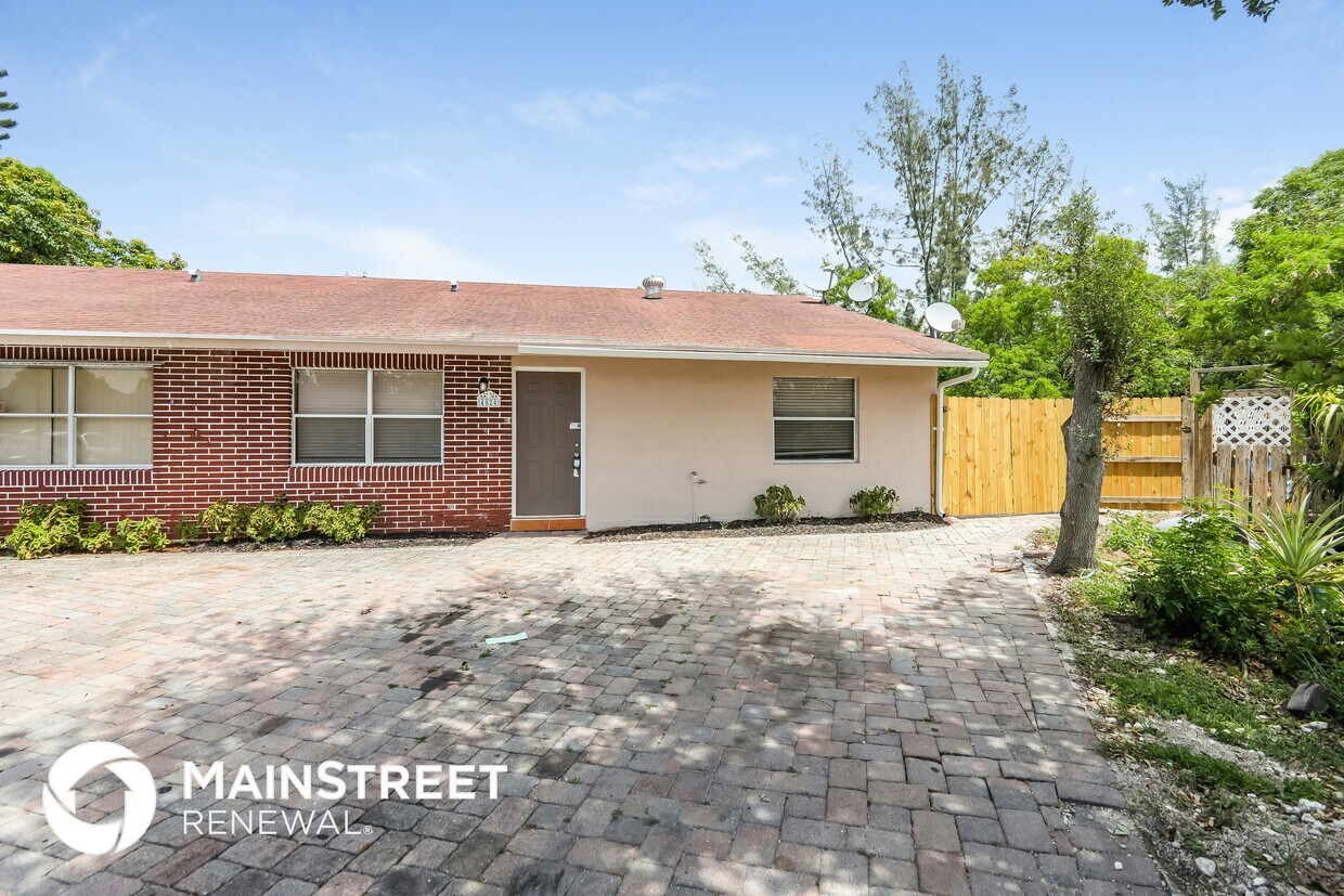 Foto principal - 4824 Saratoga Rd