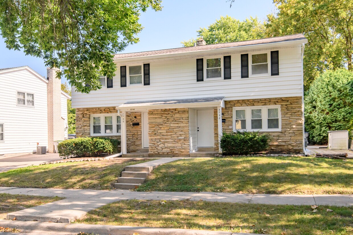Foto principal - 3796 S Athens St