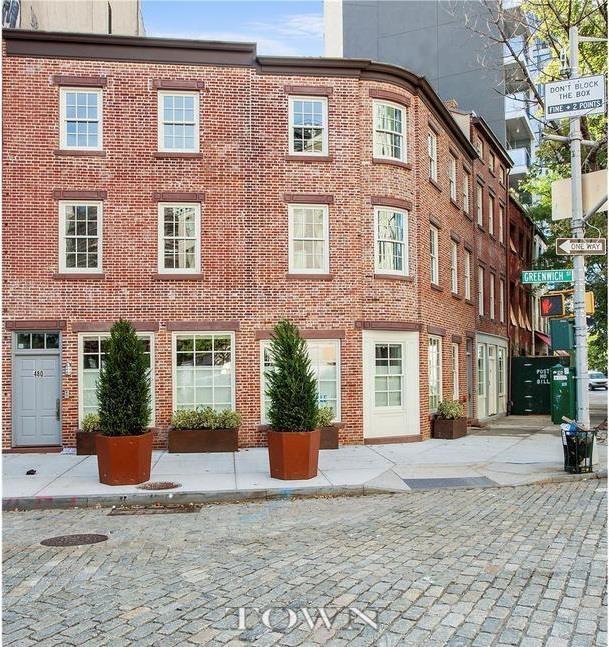 Building Photo - 504 Canal St