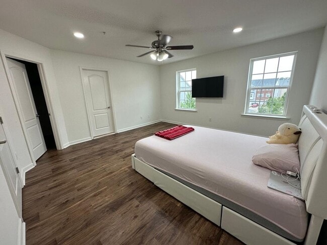 Building Photo - 7968 Quidditch Ln