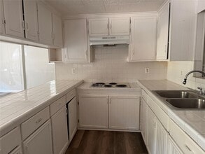 Building Photo - 16423 Stinson Ln