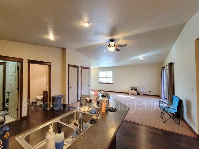 Foto del edificio - 103 Covey Ct