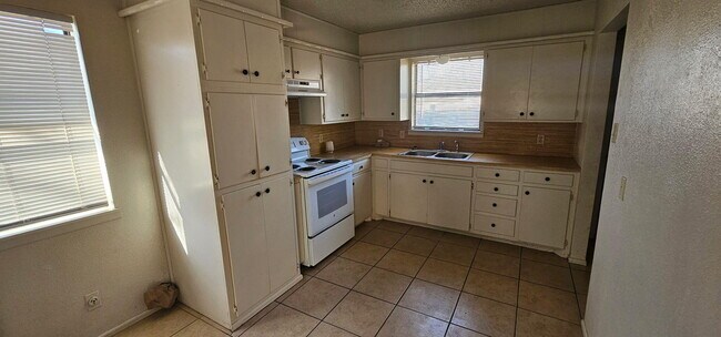 Foto del edificio - 2318 33rd St