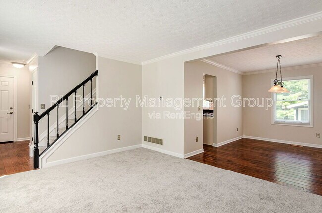Foto del edificio - 7034 Cavalry Ct