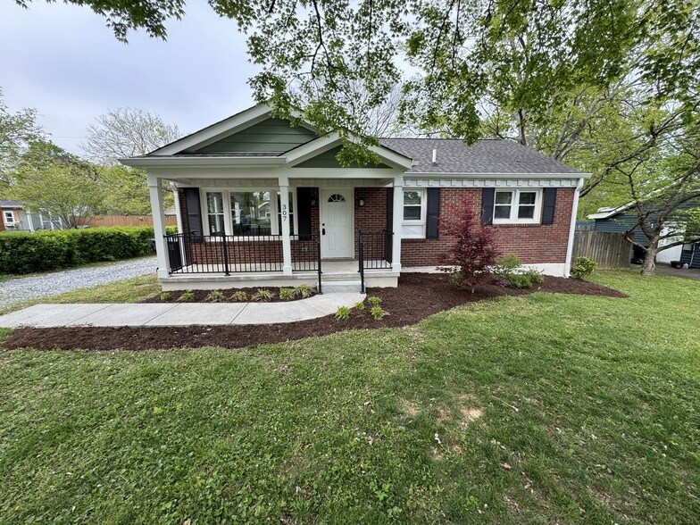 Foto principal - 307 James Ave