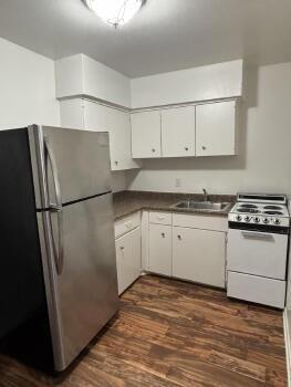 Building Photo - 3200 Lake Como Dr