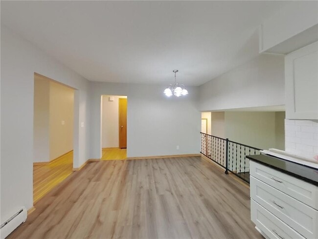 Building Photo - 1397 Pinewood Dr