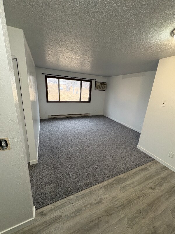 Foto del edificio - 306 S 2nd St