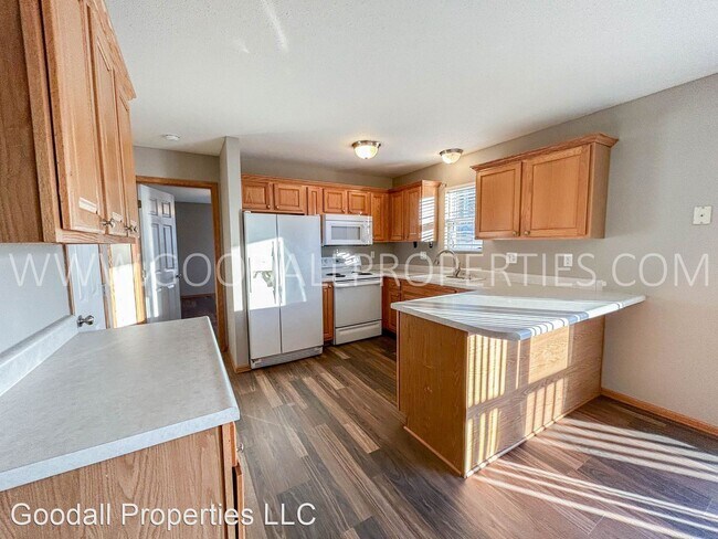 Building Photo - 3 br, 2 bath House - 3216 SW Buttonwood Ci...