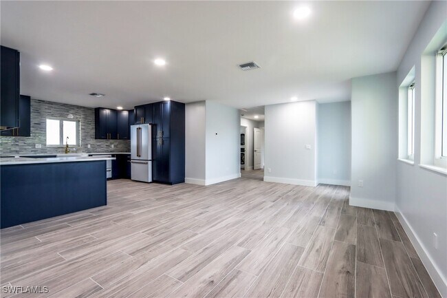 Building Photo - 27642 Imperial Shores Blvd