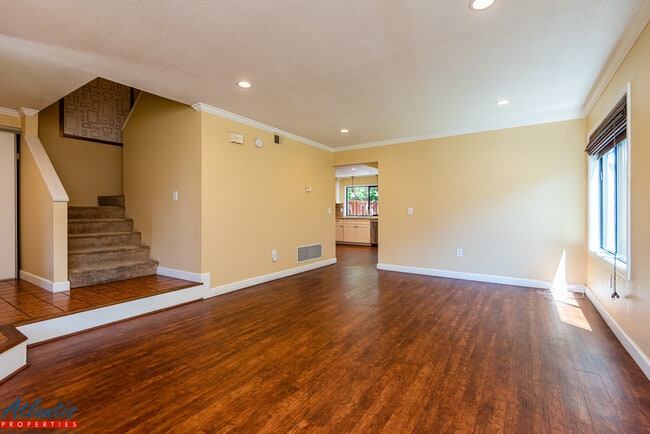 Building Photo - 629 S Ahwanee Ter