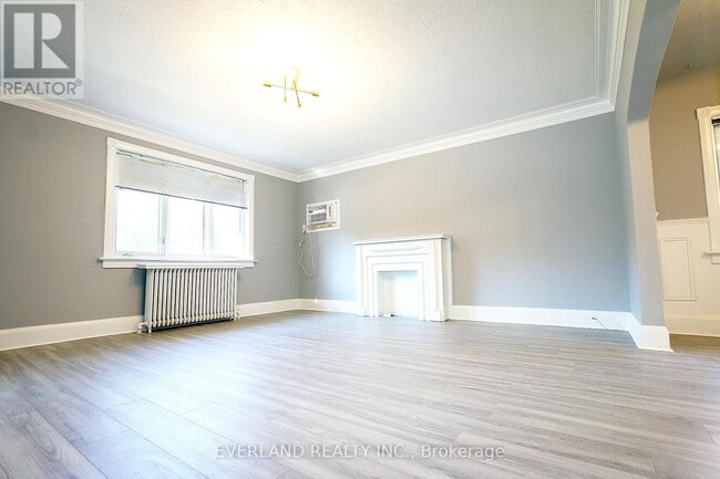 Photo du bâtiment - 1753 Bayview Ave