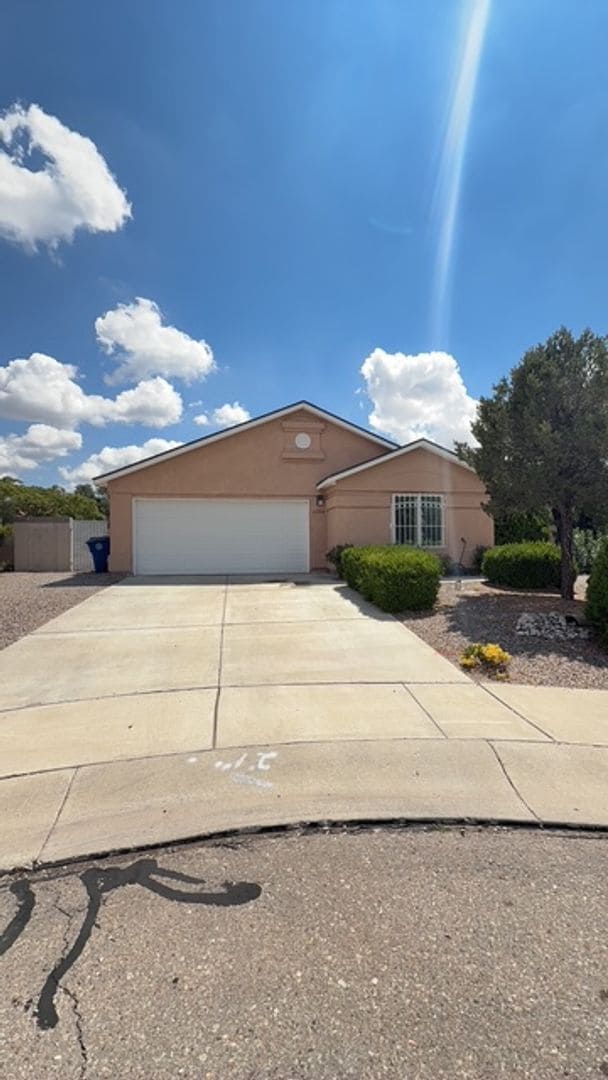 Building Photo - 11224 Deer Lodge Pl SE