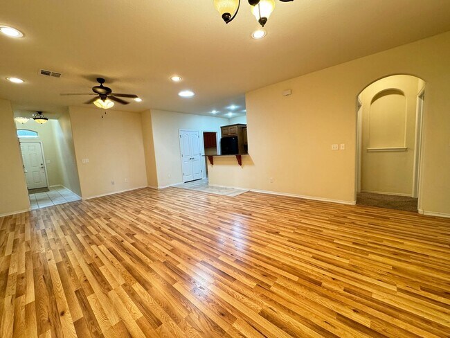 Foto del edificio - Stunning 2 bedroom 2 bathroom townhome in ...