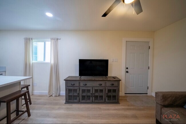 Foto del edificio - 329 Beaumont Ct
