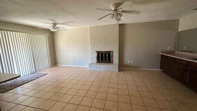 Foto del edificio - 4407 W Diana Ave