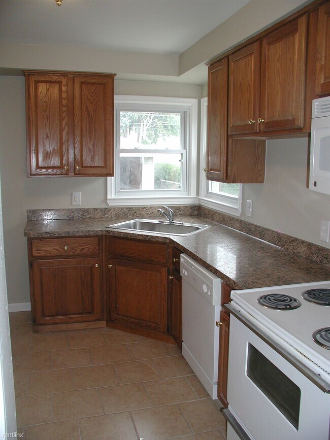 Building Photo - 3 br, 2 bath House - 10020 Seltzer St