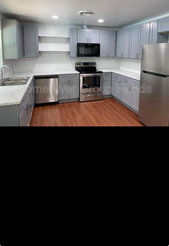 Foto del edificio - 3421 SW 26th Pl