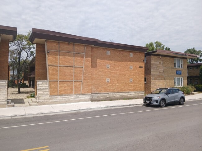 Vista de calle - 6945 Stanley Ave