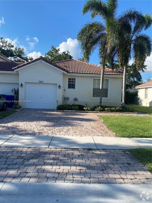 Harbour Lakes Estate Apartments for Rent with Gym/Fitness Center Miramar, FL 4 Rentals