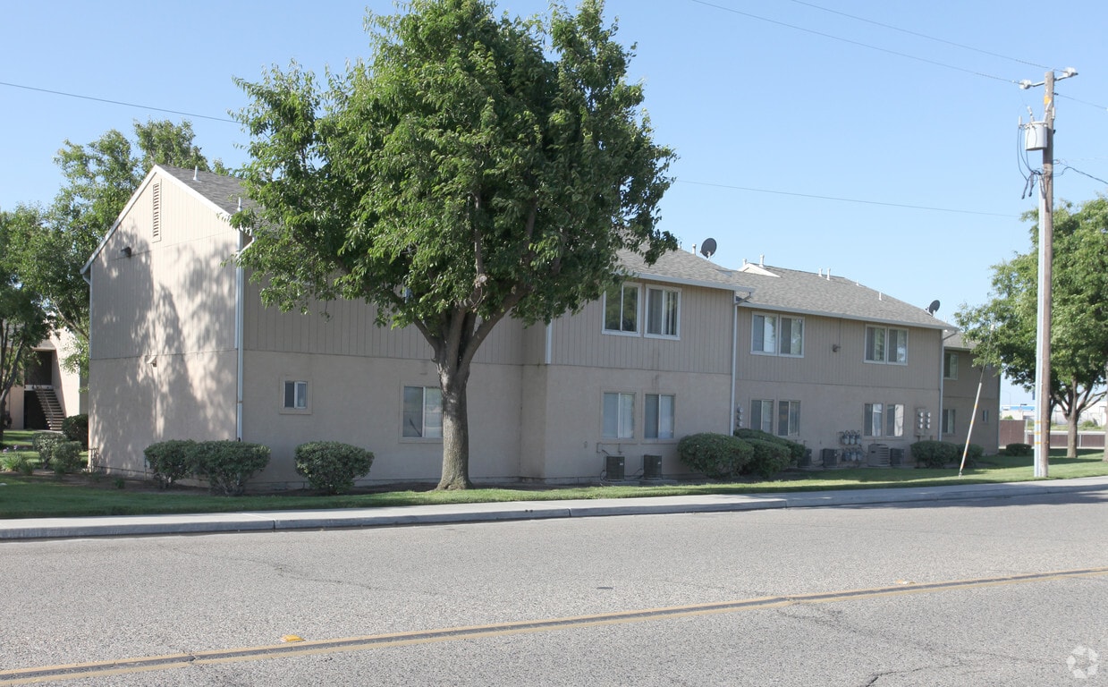Primary Photo - Kings River Apartments