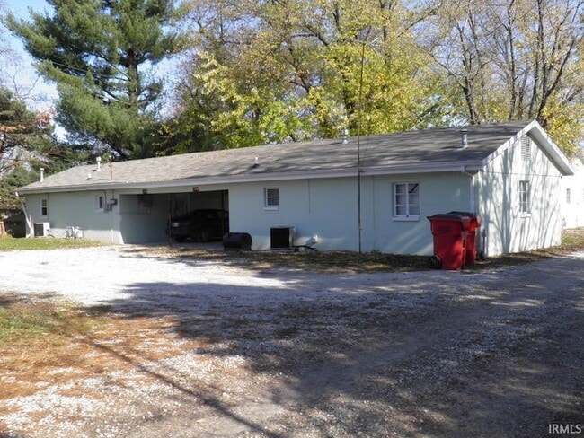 Building Photo - 415 N Kimble Dr