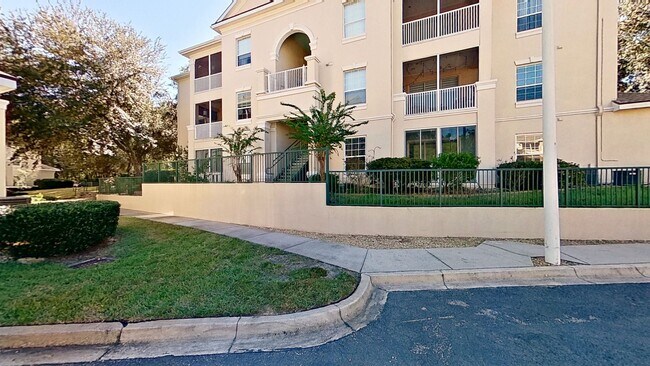 Foto del edificio - Beautiful Condominium on Beach Blvd!