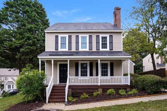 Building Photo - 925 Fairlong Rd